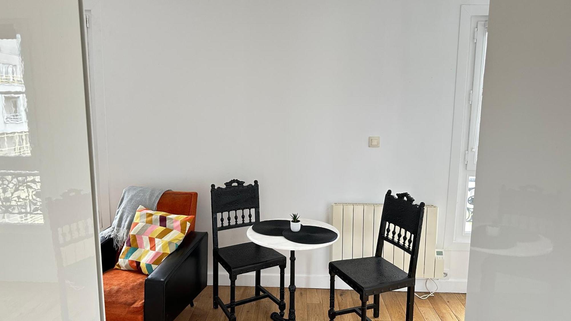 Apartamento Charmant Studio Au Coeur Du 18E París Exterior foto